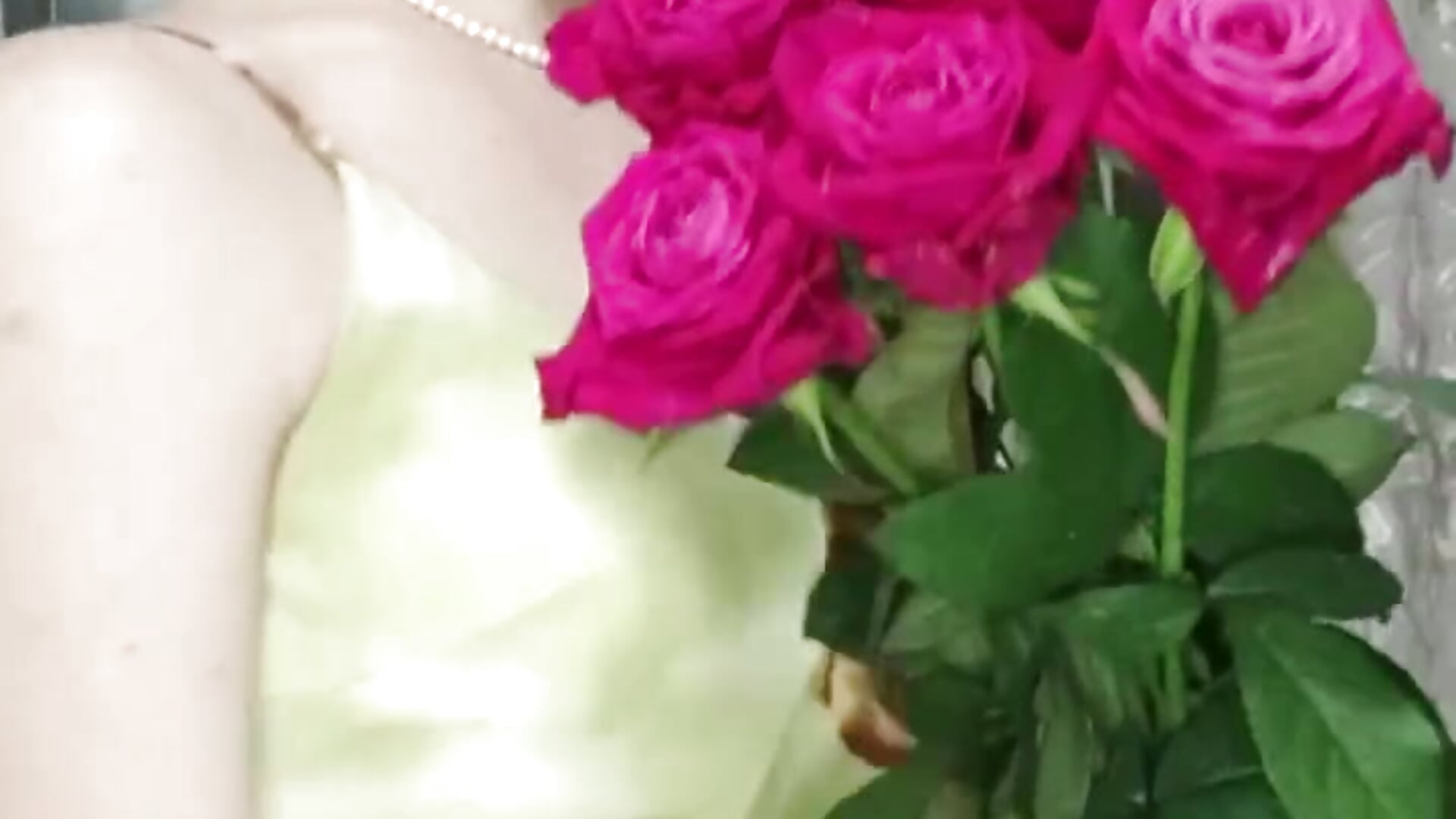 Me and the flowers✨ - vídeo de BethanyCloud modelo de câmara