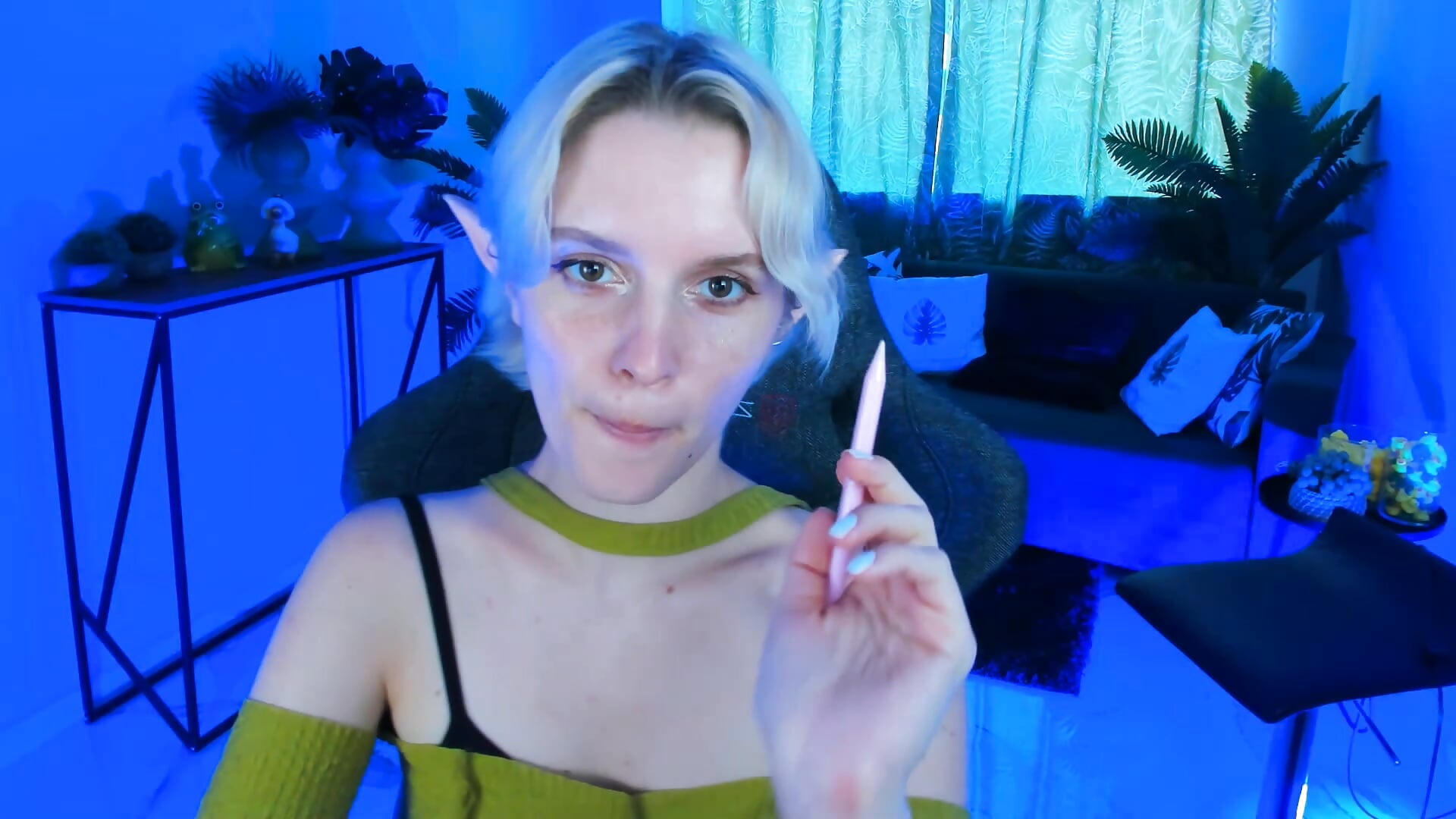 Can I paint on you a little? - vídeo de BethanyCloud modelo de câmara