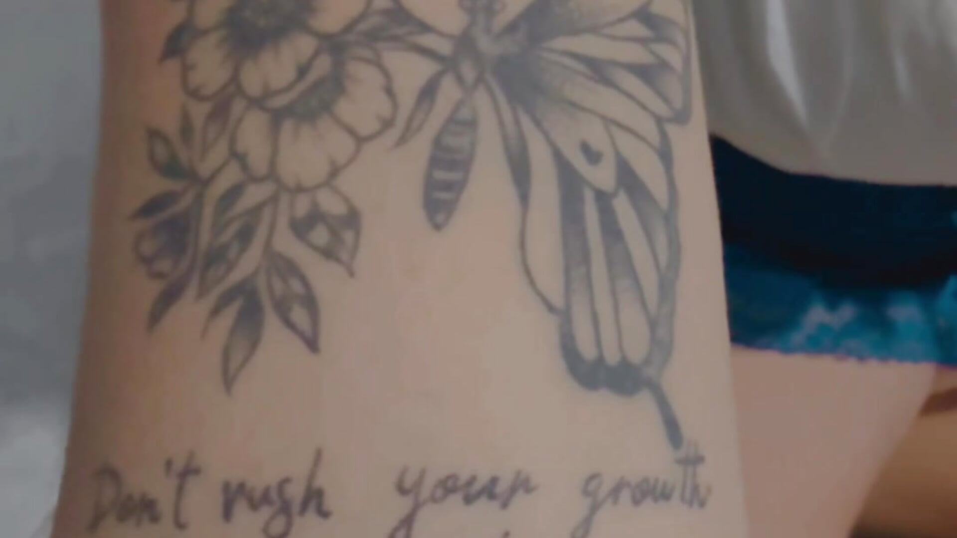 ef7e5a28d76d4f93a71b9b410e02f4b1 - video by IsabellaHot01 cam model