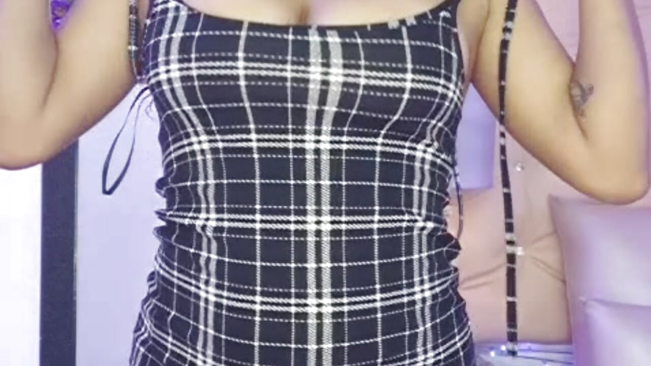 🥵 - video by CatalinaFlores cam model