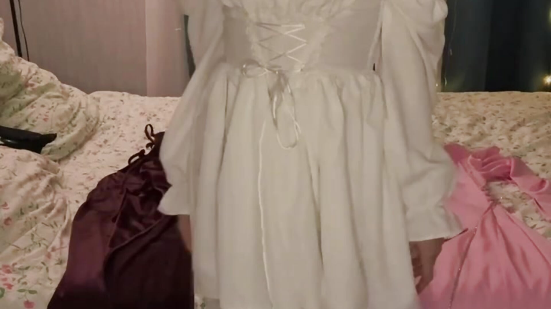 😎funny dress-up games (cringe?) - video di WeiSusi modella di cam