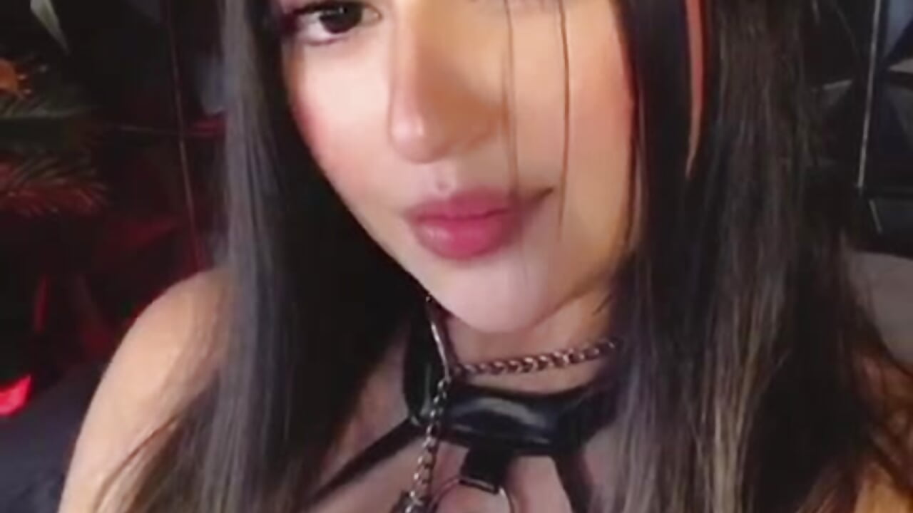 💋 - video by April__foxx cam model