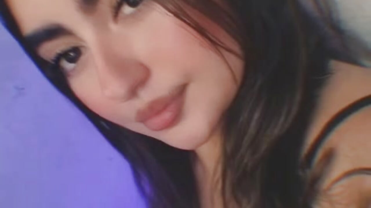 🔥 - video by April__foxx cam model