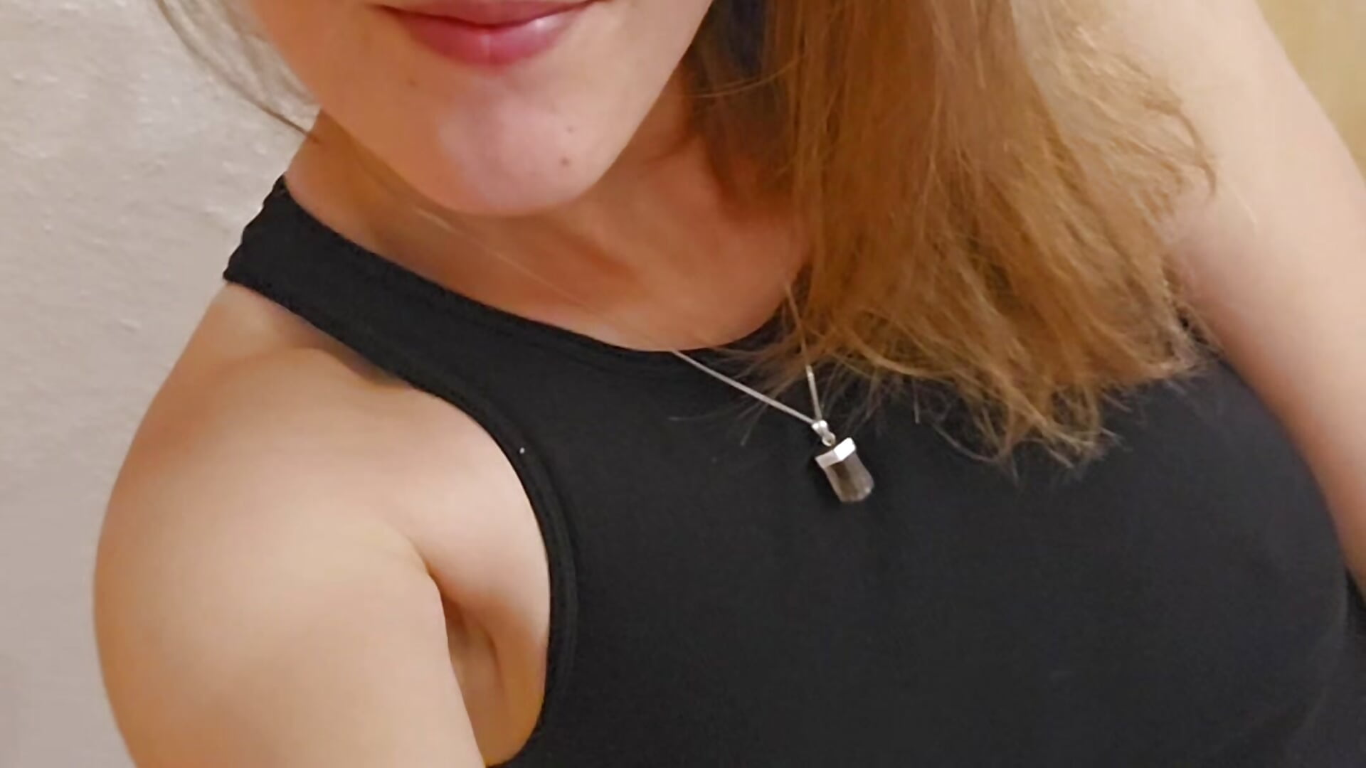 🤍 - video by LauraLuxxx cam model