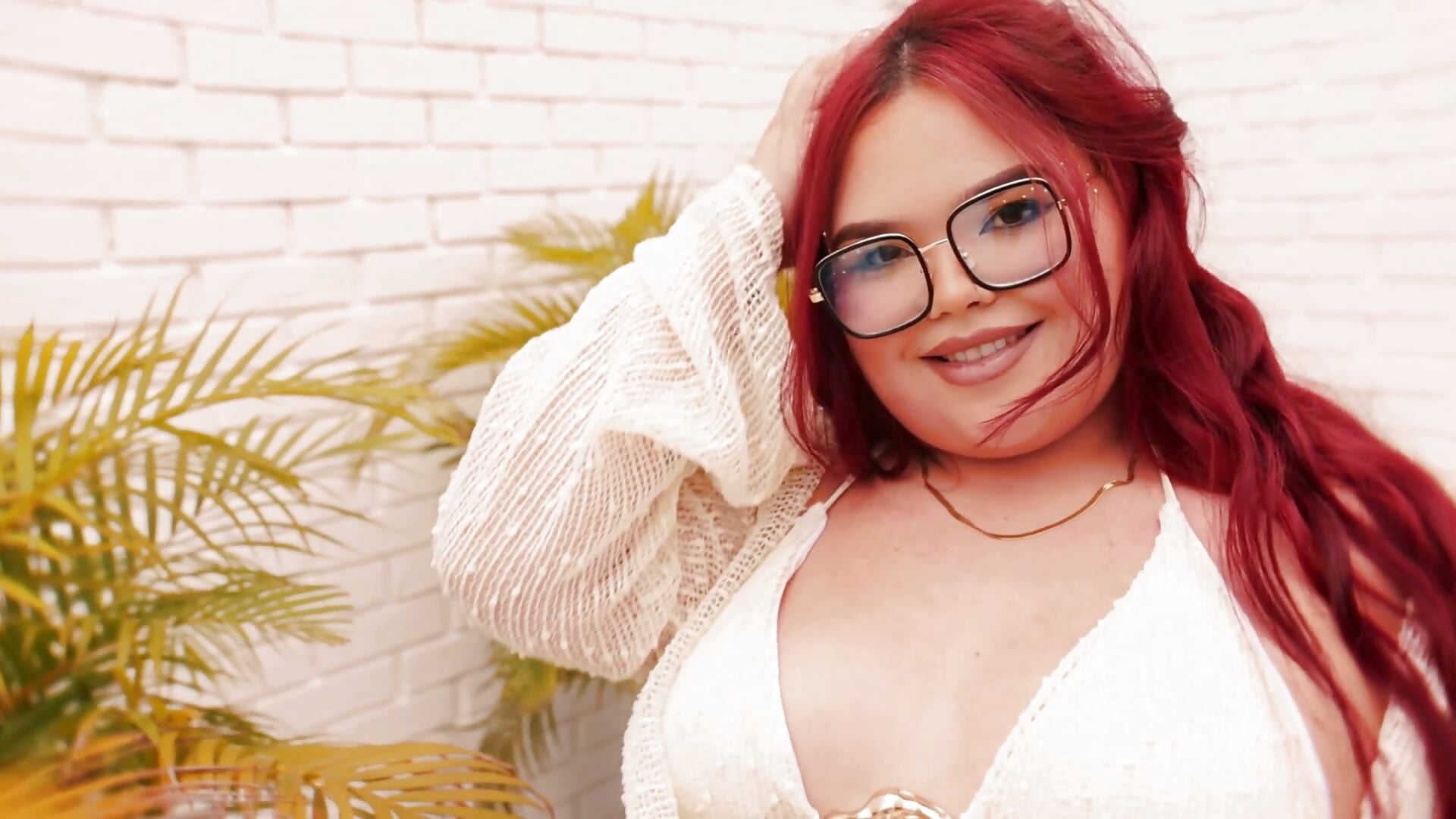A sensual dance that will lead to something surprisingly pleasurable; this is just a sample – video od webkamerové modelky Lushi_Love