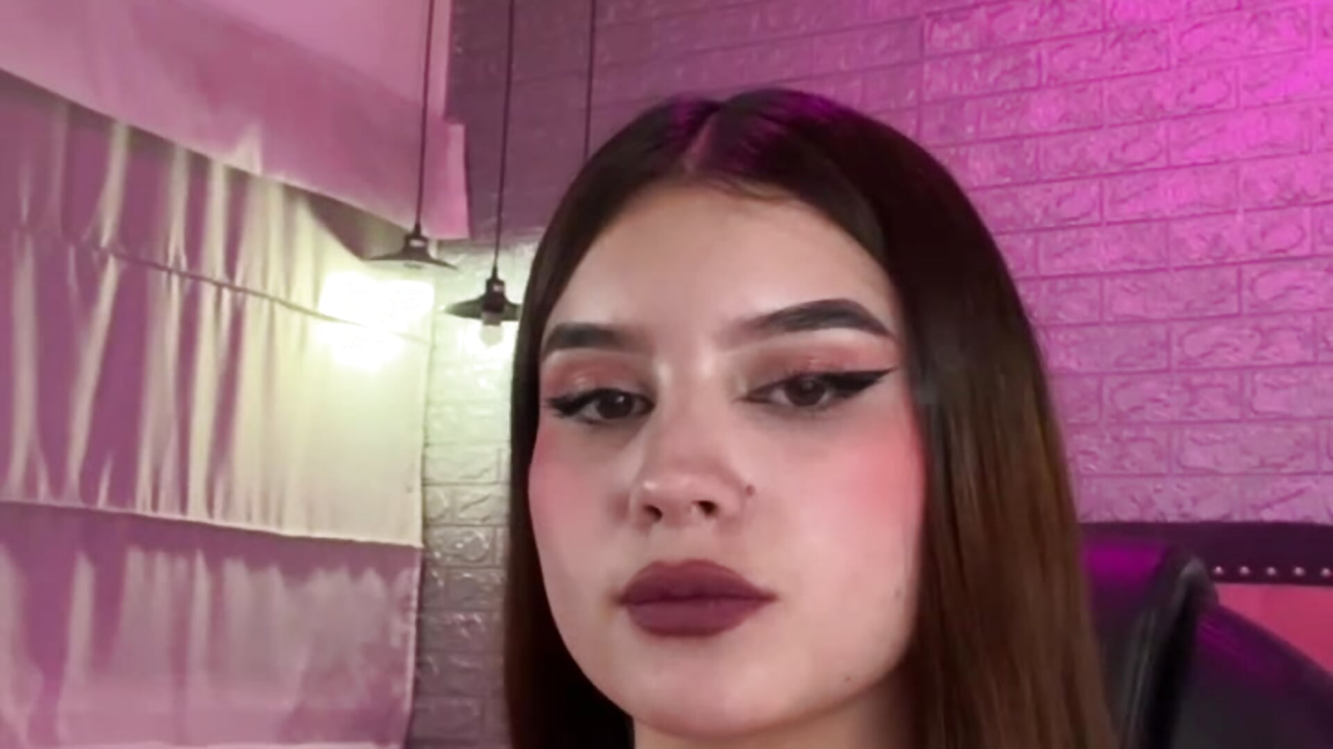 hello😈 foole me－カメラキャストのNatalie_loffredaの動画