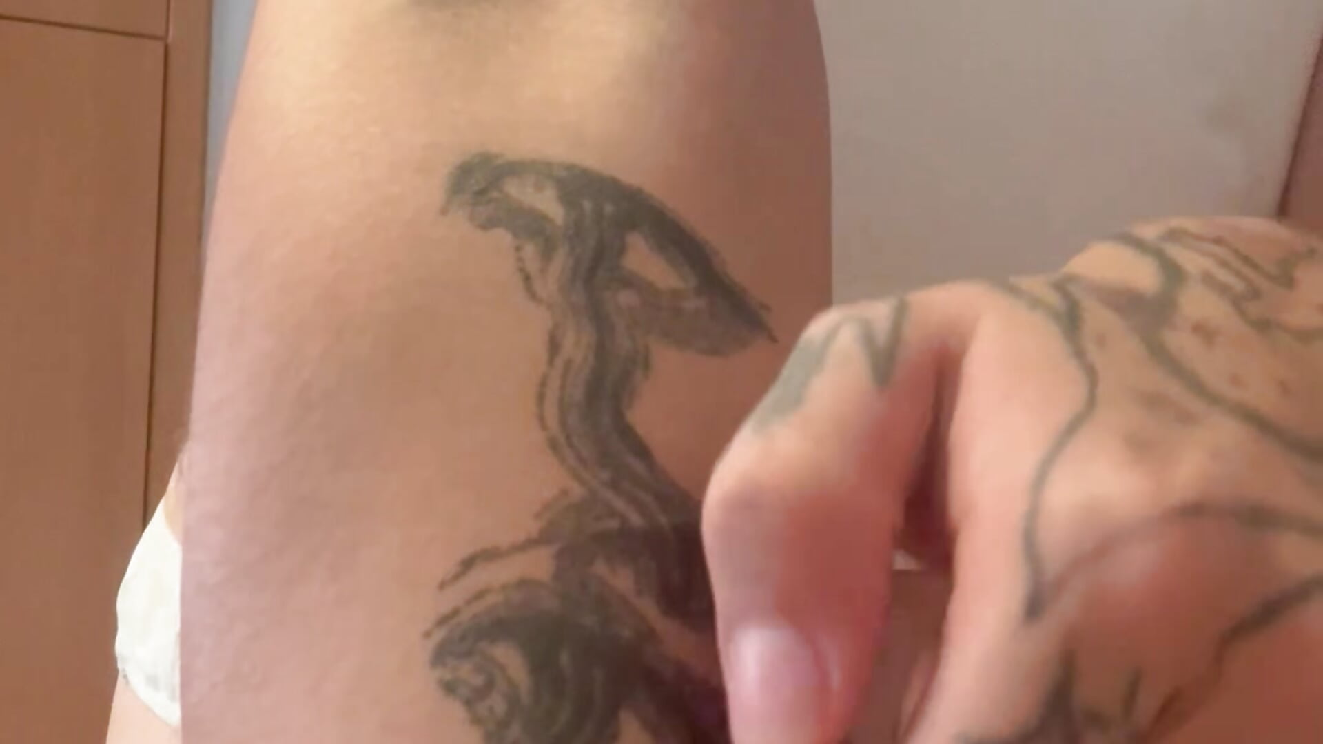 My tattoos 🐍😍 - video by Kitty5348 cam model