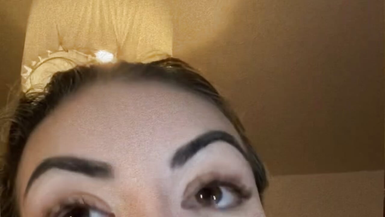Got my eyes on you 👀🤭 - video by Missgwen17 cam model