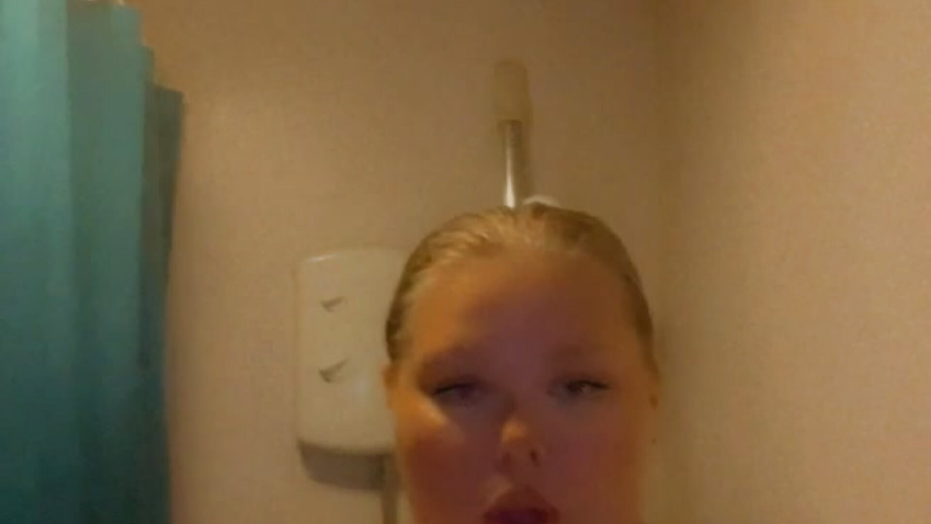 Shower time 💦 - video av BabyTee99 cam-modell