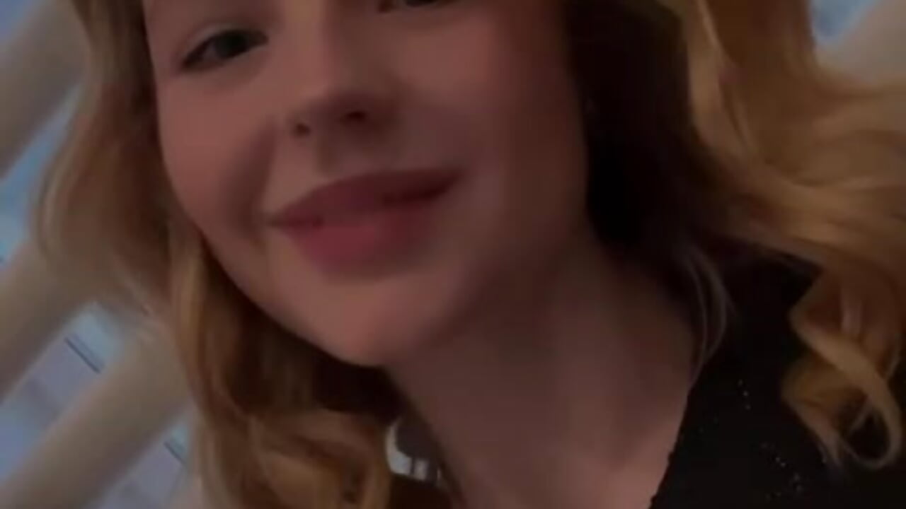 me and my sexy lips - video by Sunshine_Angell cam model