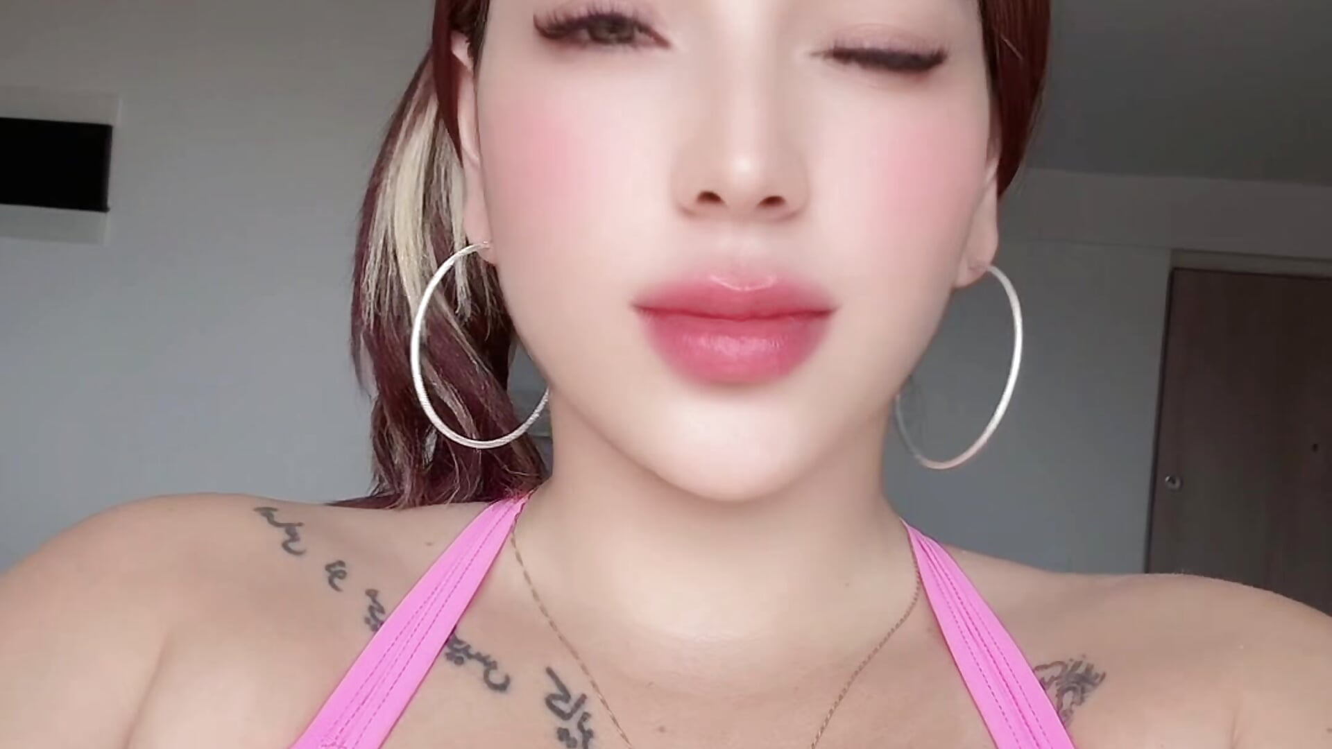 Gym - video by jessy_rios cam model