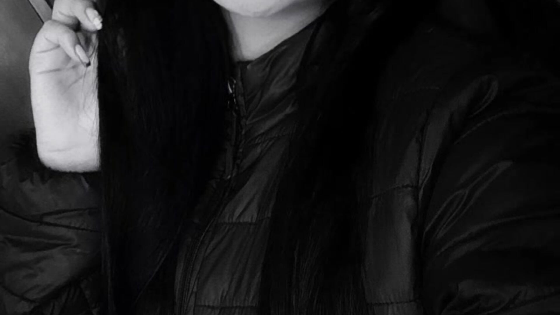 Come, kiss me🙊❤️‍🔥 - video by Linda_Saenz_ cam model