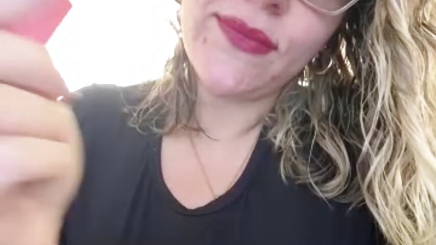 LIPSTICK 💖 - video by CurvyLust_x cam model