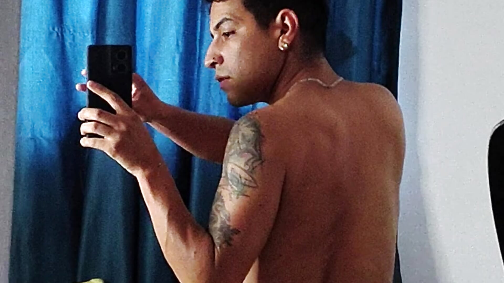 Shake My ass 😈 - vidéo du modèle de showcams Juann-cock