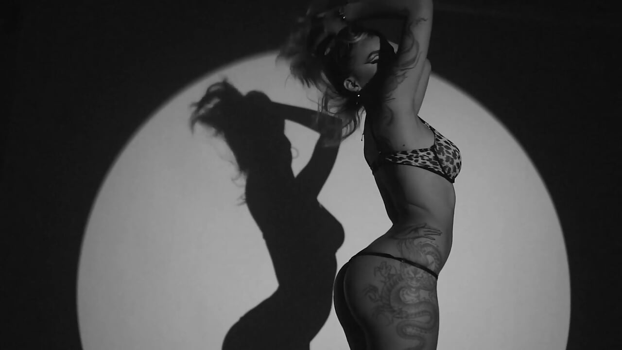 Welcome to my World🖤 - video by Mily_Vermont cam model