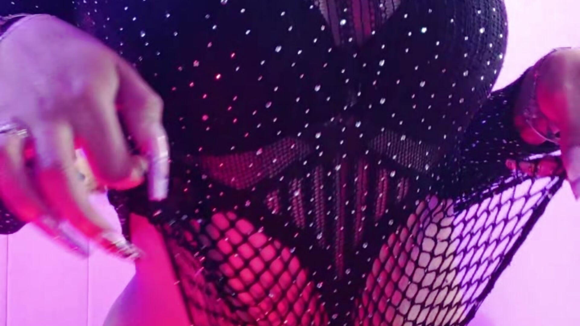 ✨️🥵 – video od webkamerové modelky bella_thixx