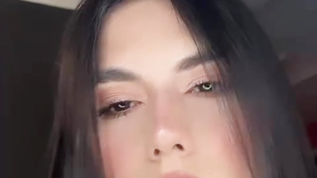 A bit of myself - video by mia_Beaumont cam model