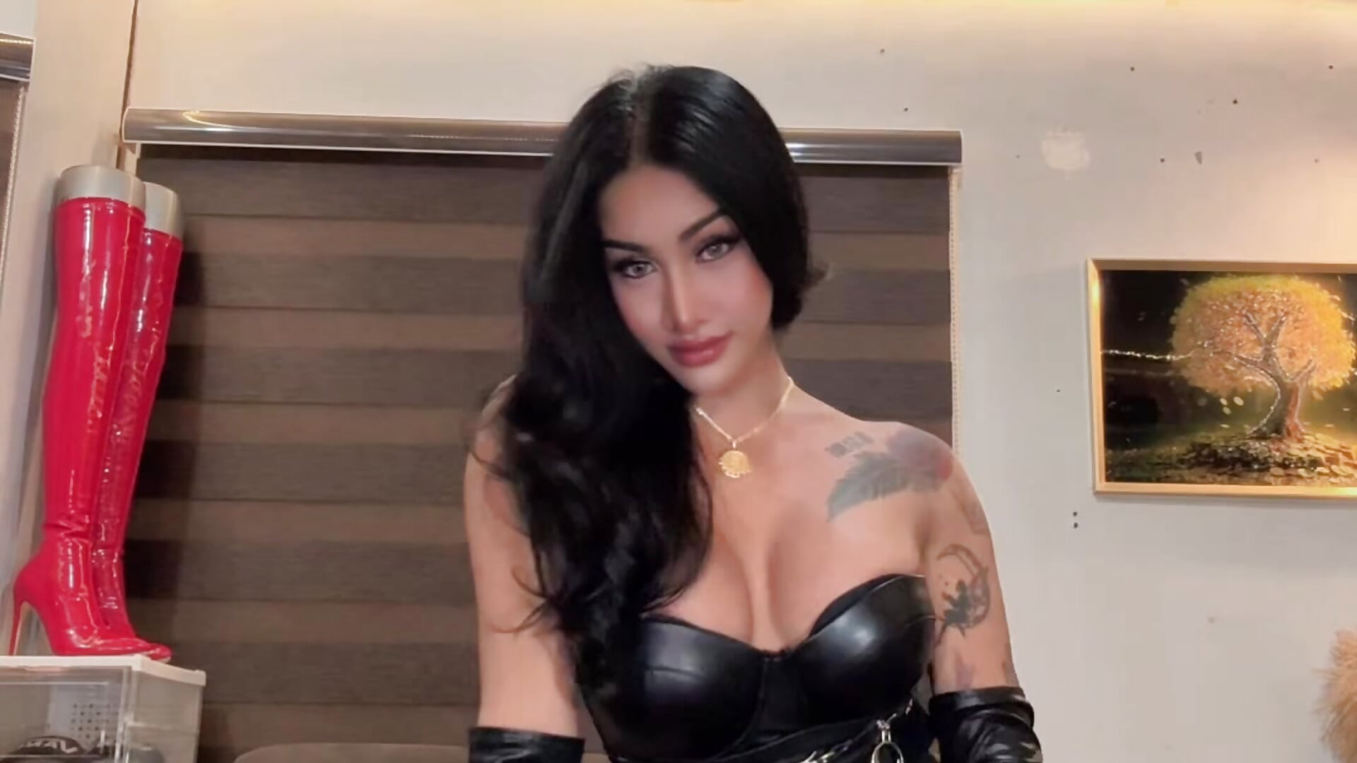 Let me whip your ass - video by SeductiveVictoria cam model