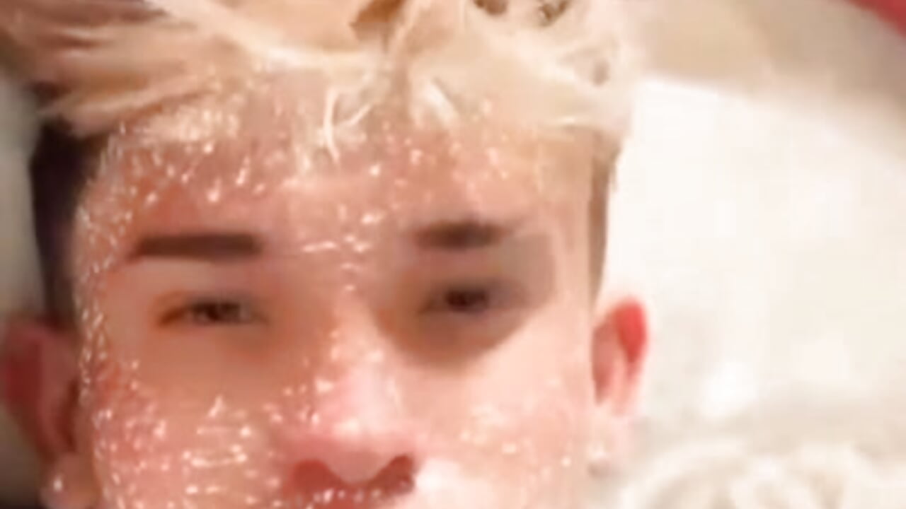 Waking up - video by Thesexykev cam model