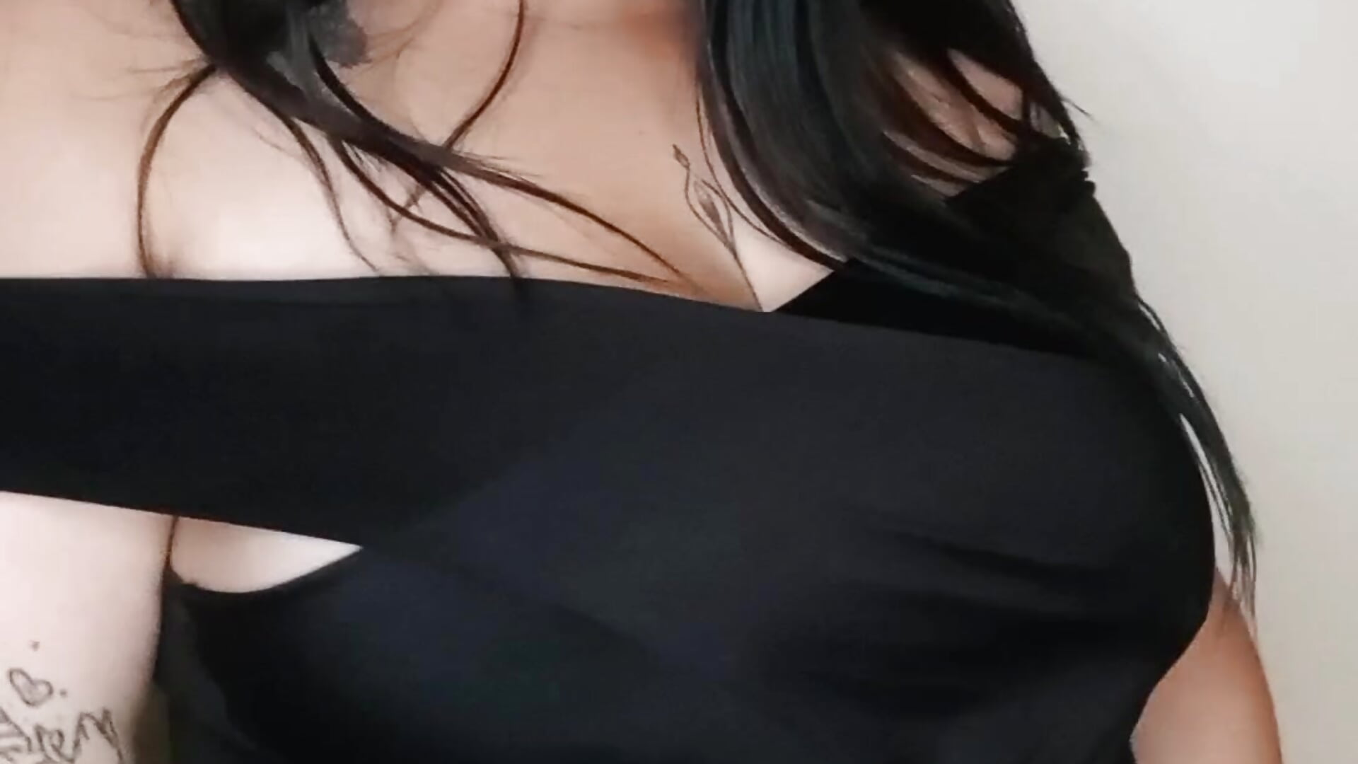 Im pregnant guys 💖 - فيديو من Lolagolden1 موديل الكام