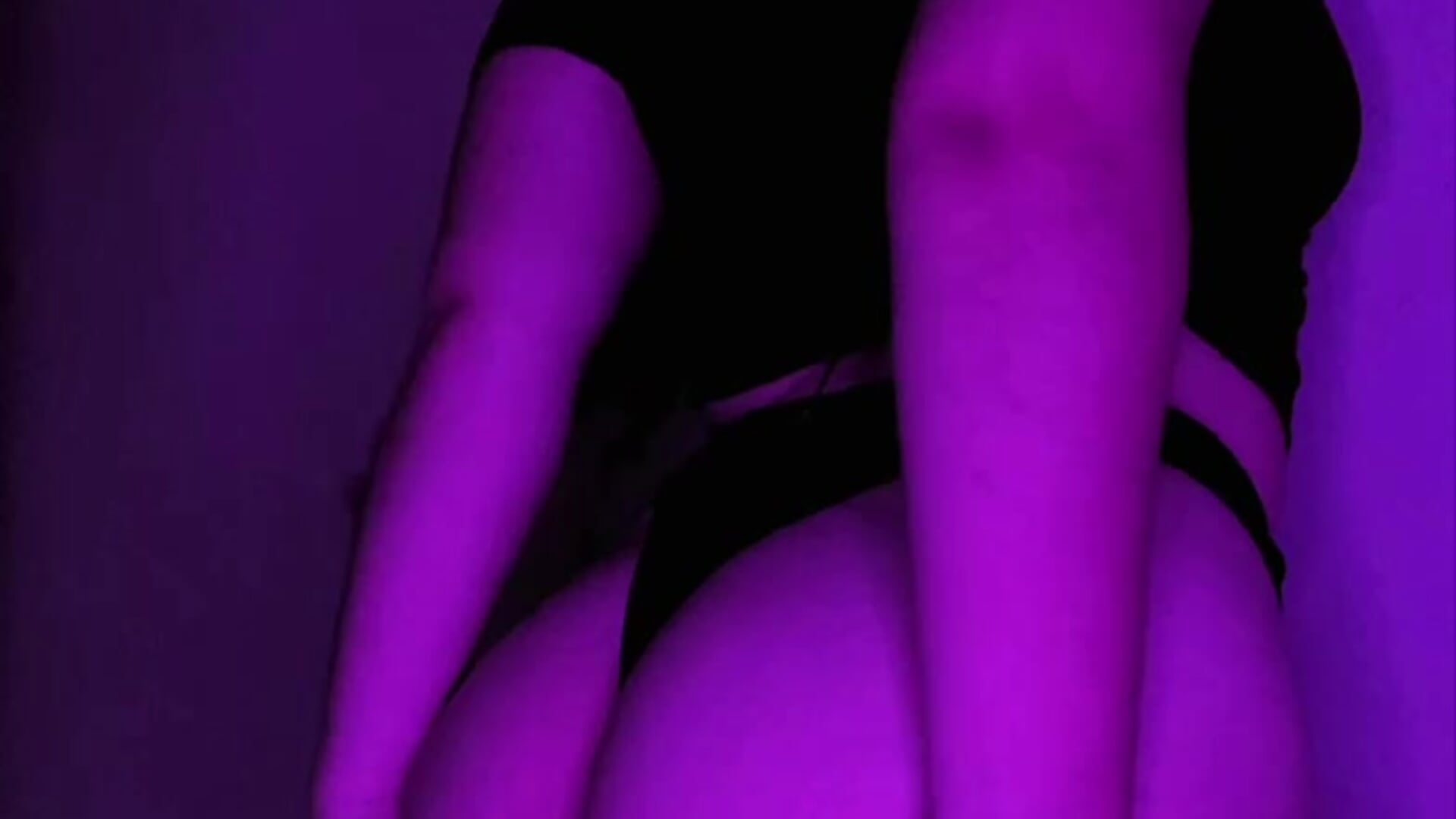 IMG_9490 - video by AlberthaEscue cam model