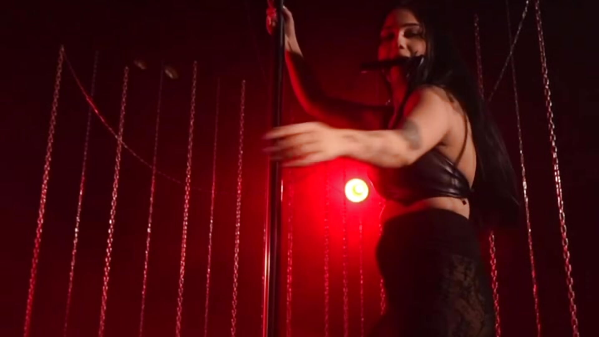 my favorite hobby - strip plastic😏💃 – video od webkamerové modelky mygoddesshecate