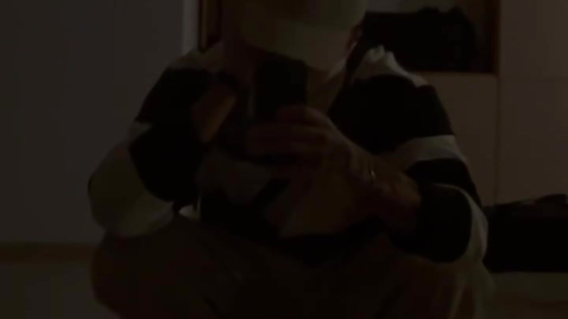 TalkingHead_0_ adlı kamer modelinin viral videoları:  2938