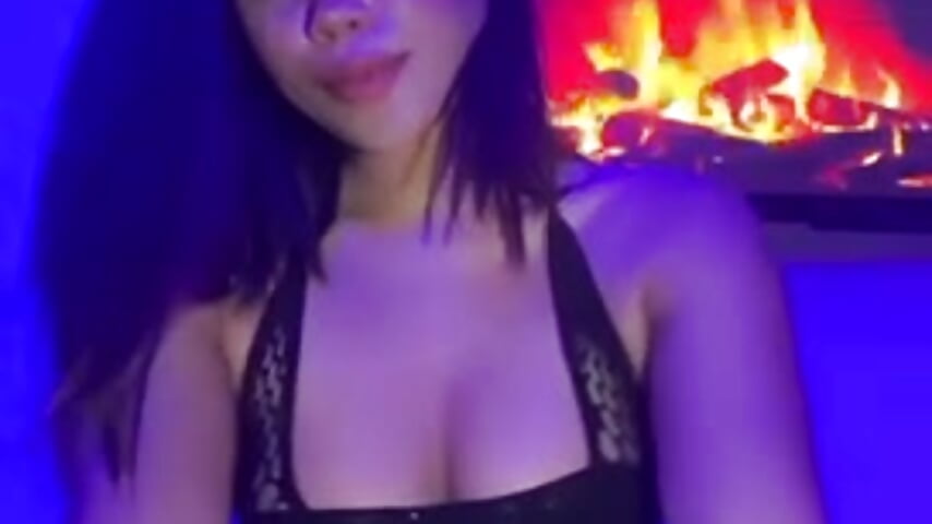 🔥 – video od webkamerové modelky MiaSkylar