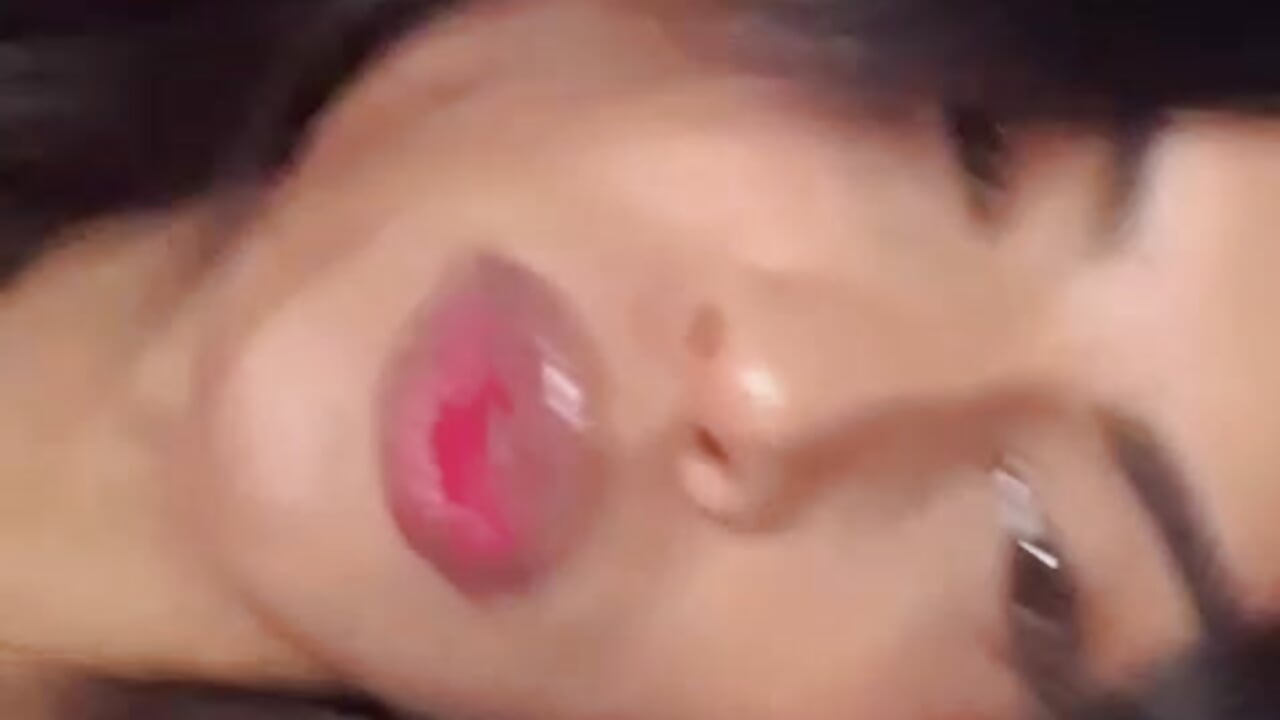 kiss me - vídeo de violet_sexhot15 modelo de câmara