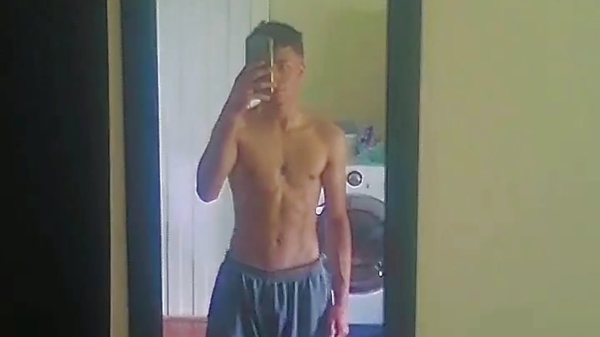 Athletic - video by derek_devil24 cam model