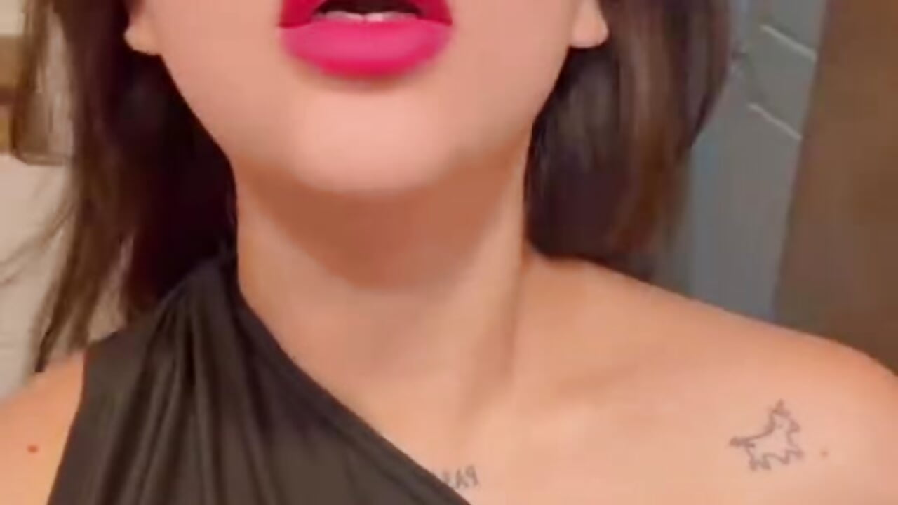 Smoking 🚬 - video av emmvallen cam-modell