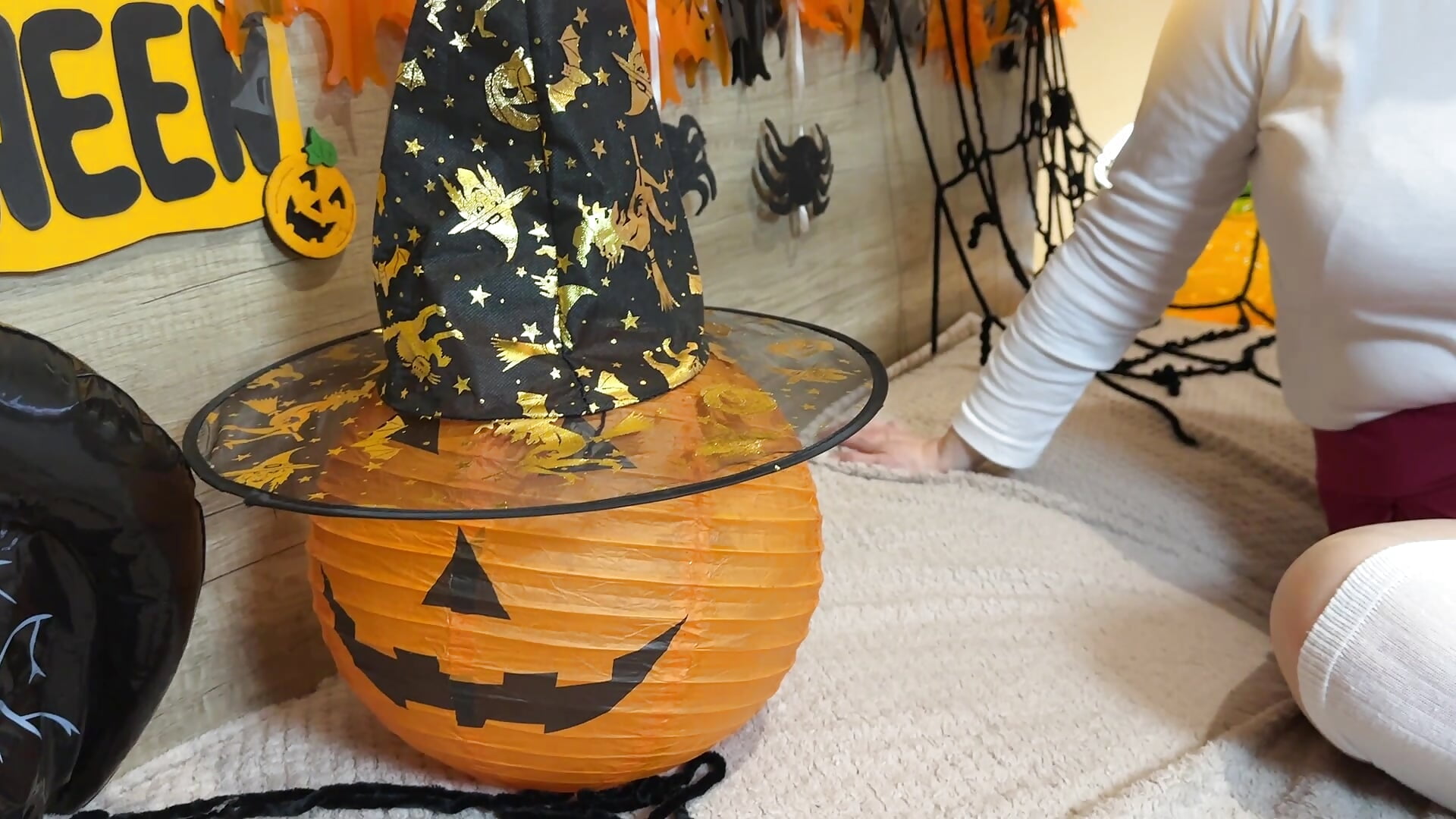 Halloween2025 – video modela na kameri MavkaCute