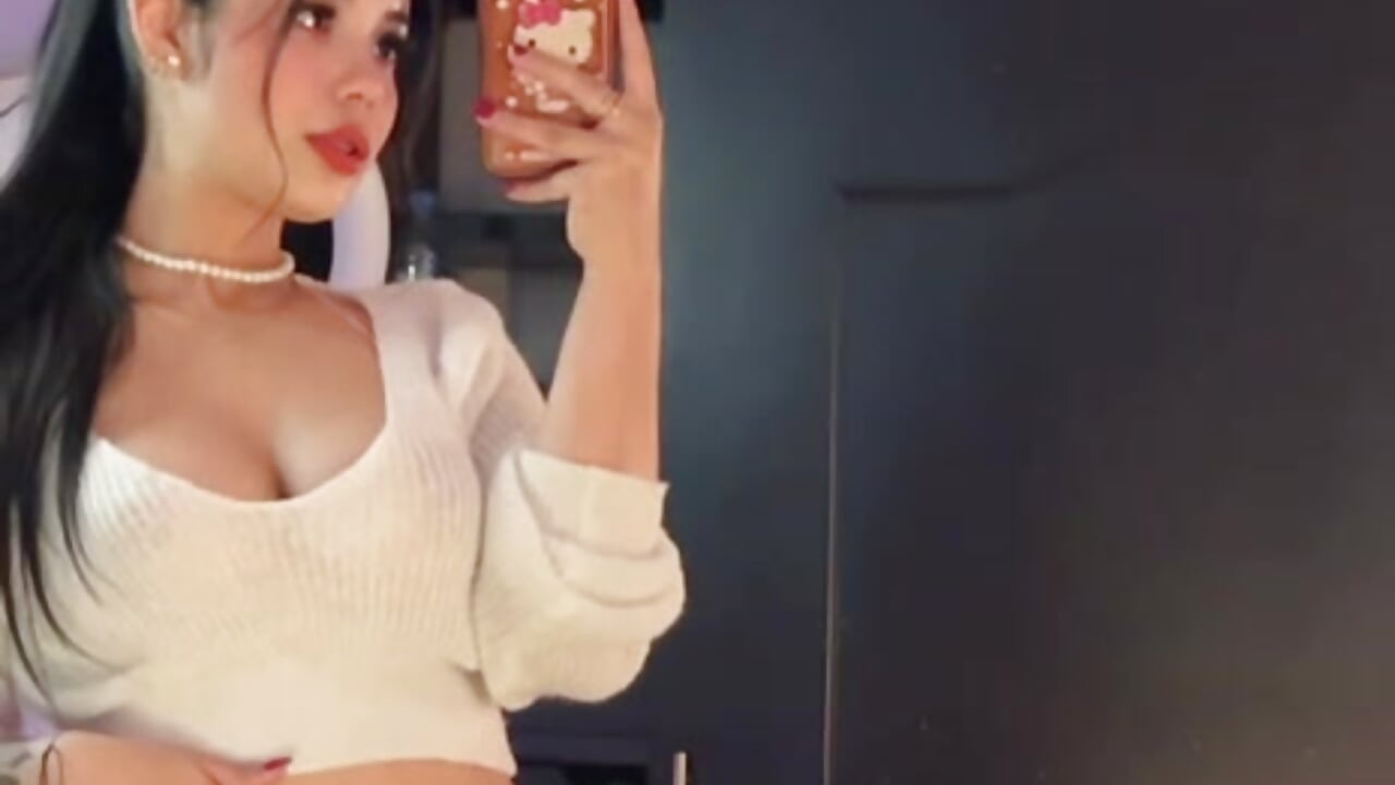 Naughty Schoolgirl - video od modelky/modela sophieee_art