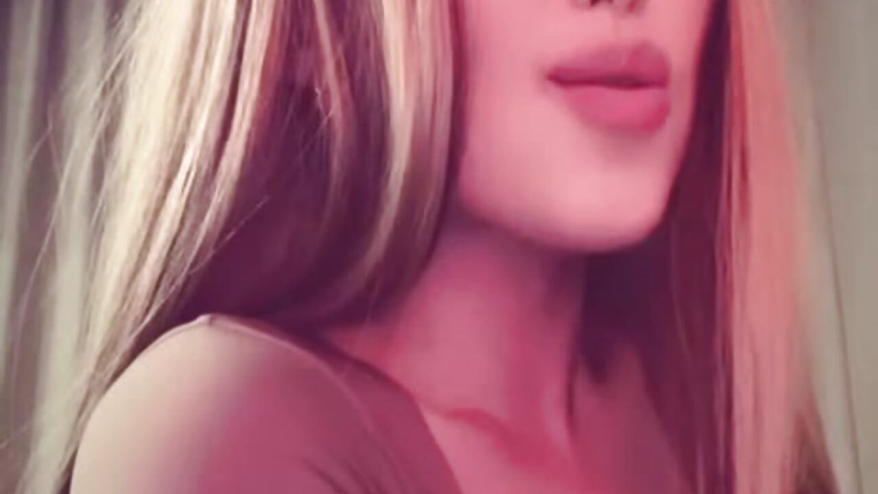 Some lipsing video 😆 – video af DerryLove1 cam-model