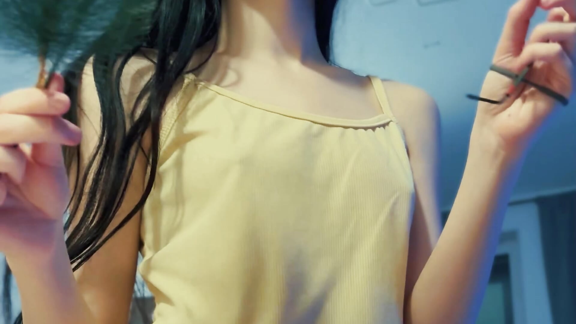 I finally took the Christmas tree down. - video của người mẫu cam etherealnightwhisper