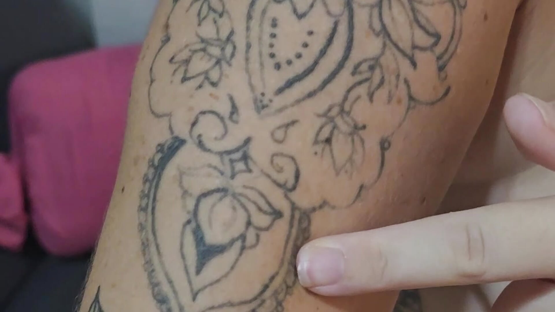 Jade Tattoo Tour - video by JadeStarJBSP cam model