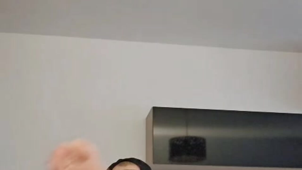 giving you my feet - video by DravenPeak cam model