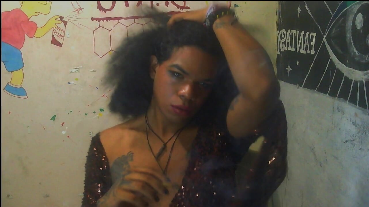 smokin and dance - video by dariana_fire cam model
