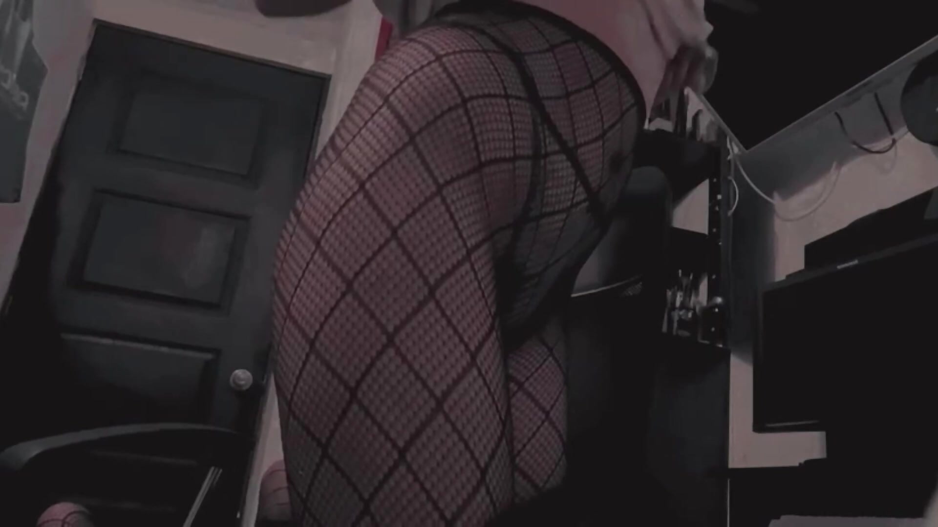 Fishnets - video by Livelle cam model