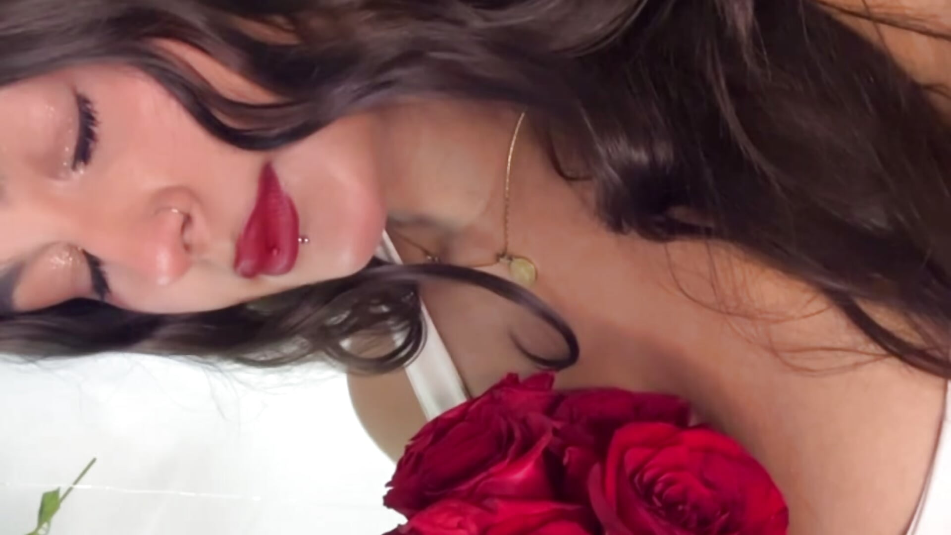 ❤️ - video by Abby_Raschell cam model