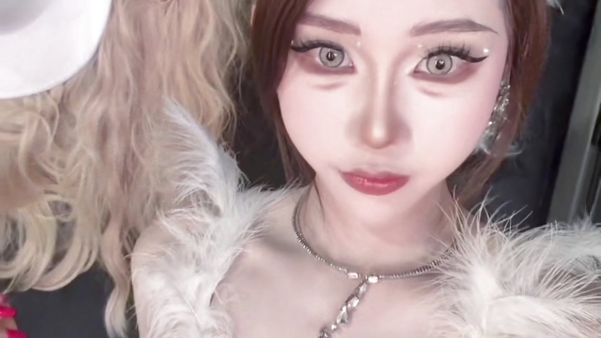 璐璐 - فيديو من SK-001 موديل الكام