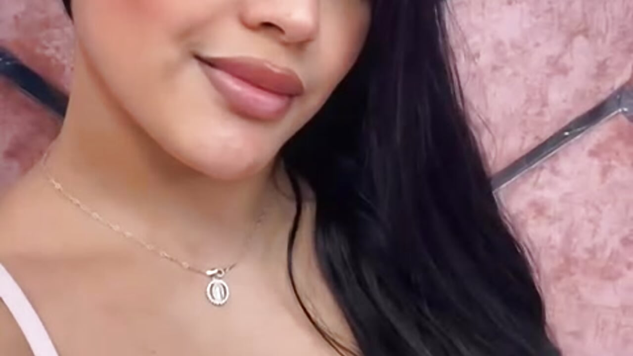 a kiss for you where you want it most 👄🔥😋 - vidéo du modèle de showcams HOT_EMIILY_