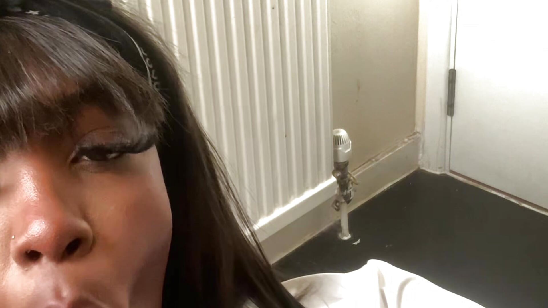 spit,drool,choke just how I like it 😏👅 - video by petitesweetkay cam model