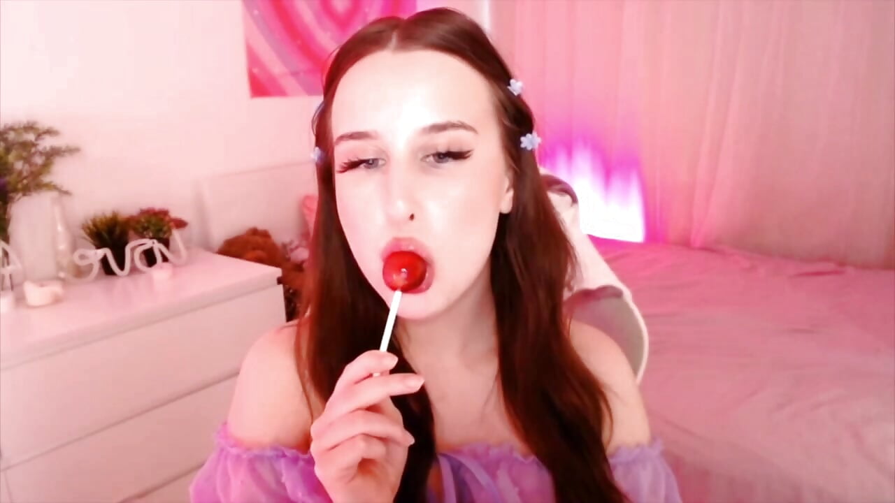 Sexy lollipop sucking－カメラキャストのcandyXcarrieの動画