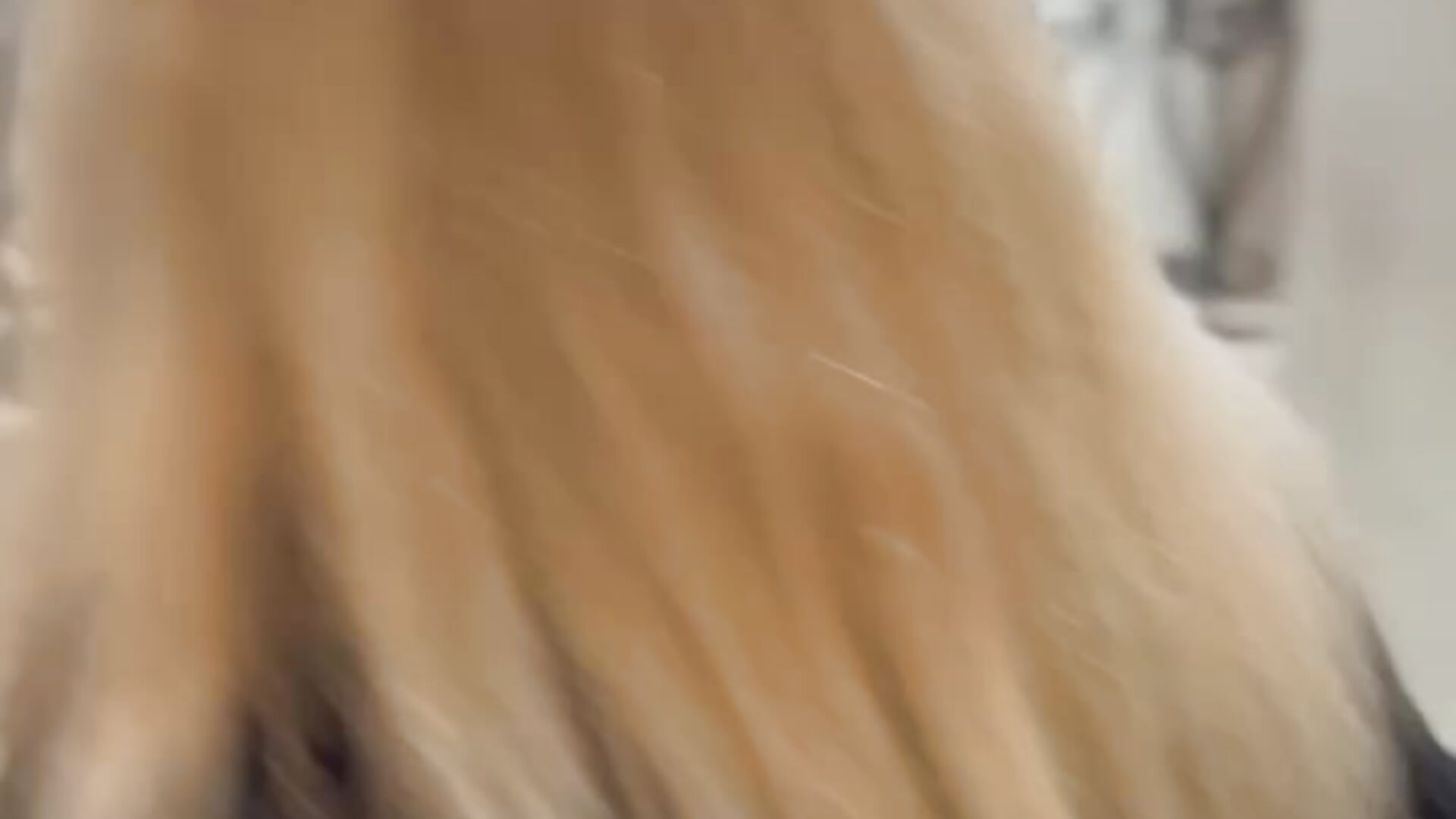 Follow me - vídeo de la modelo de cam Hella_Fabel