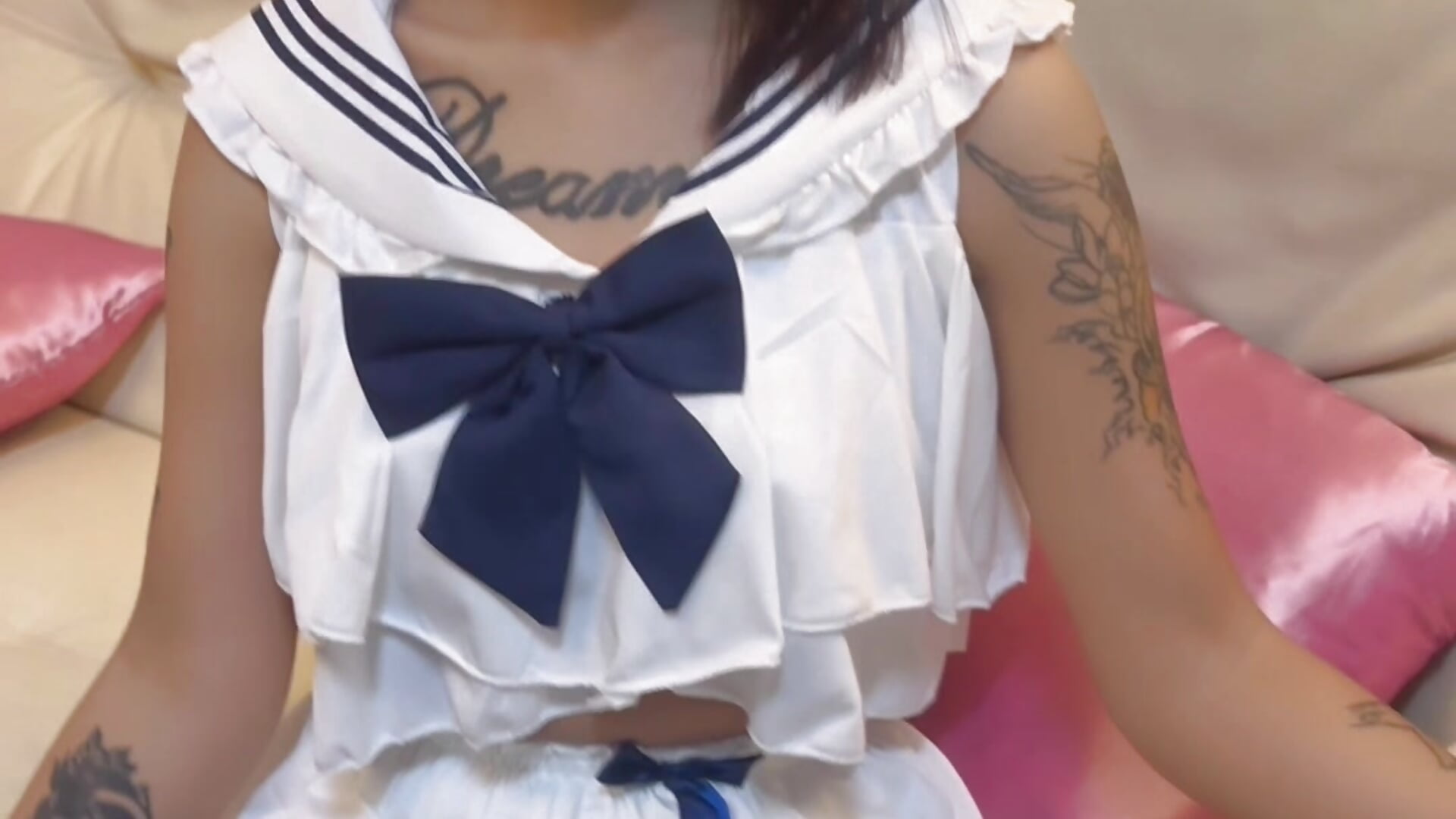 这套衣服好看吗？