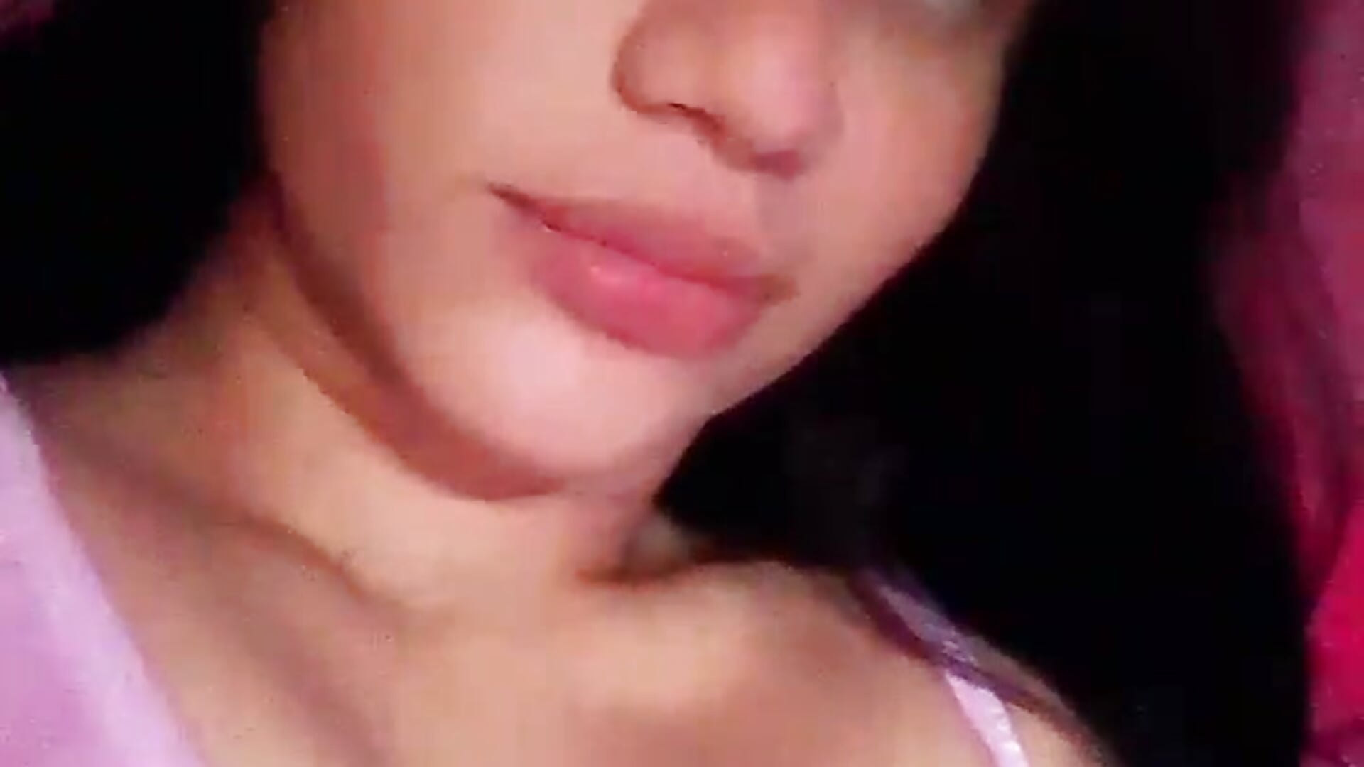 1000595664 – video modela na kameri chiquitaputa