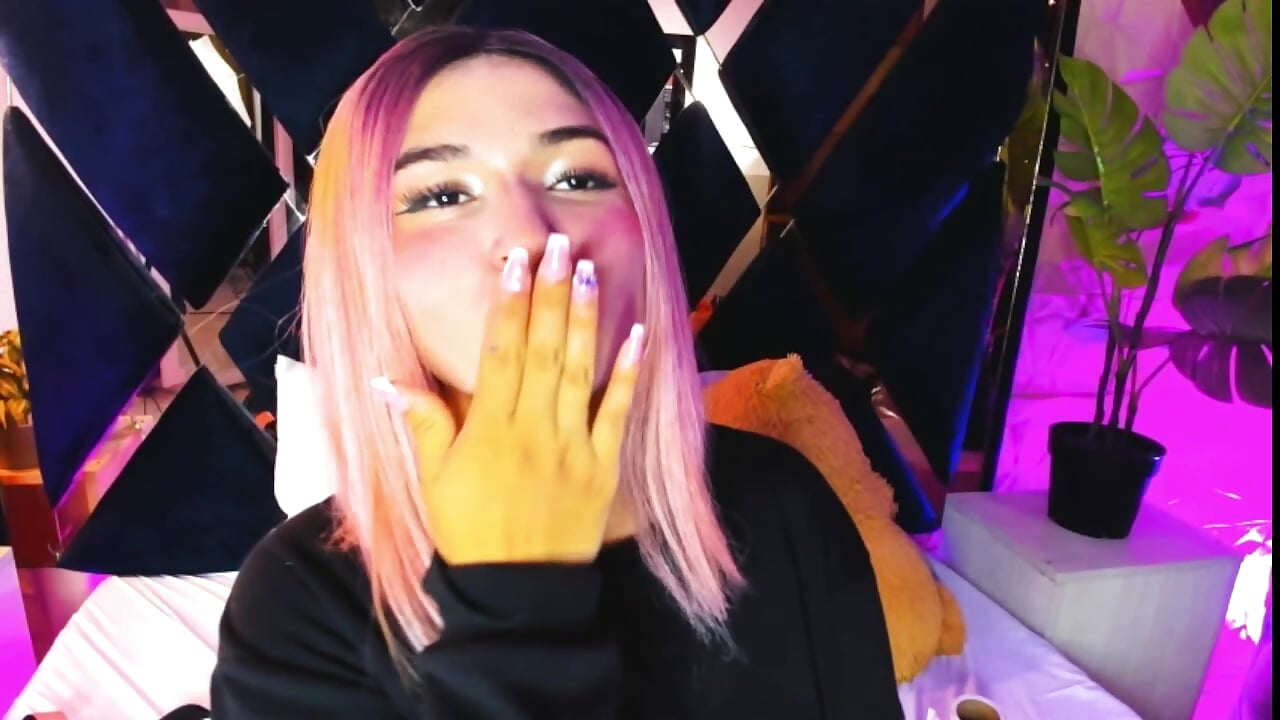 Kiss me right now! - video by Valery_Brand cam model