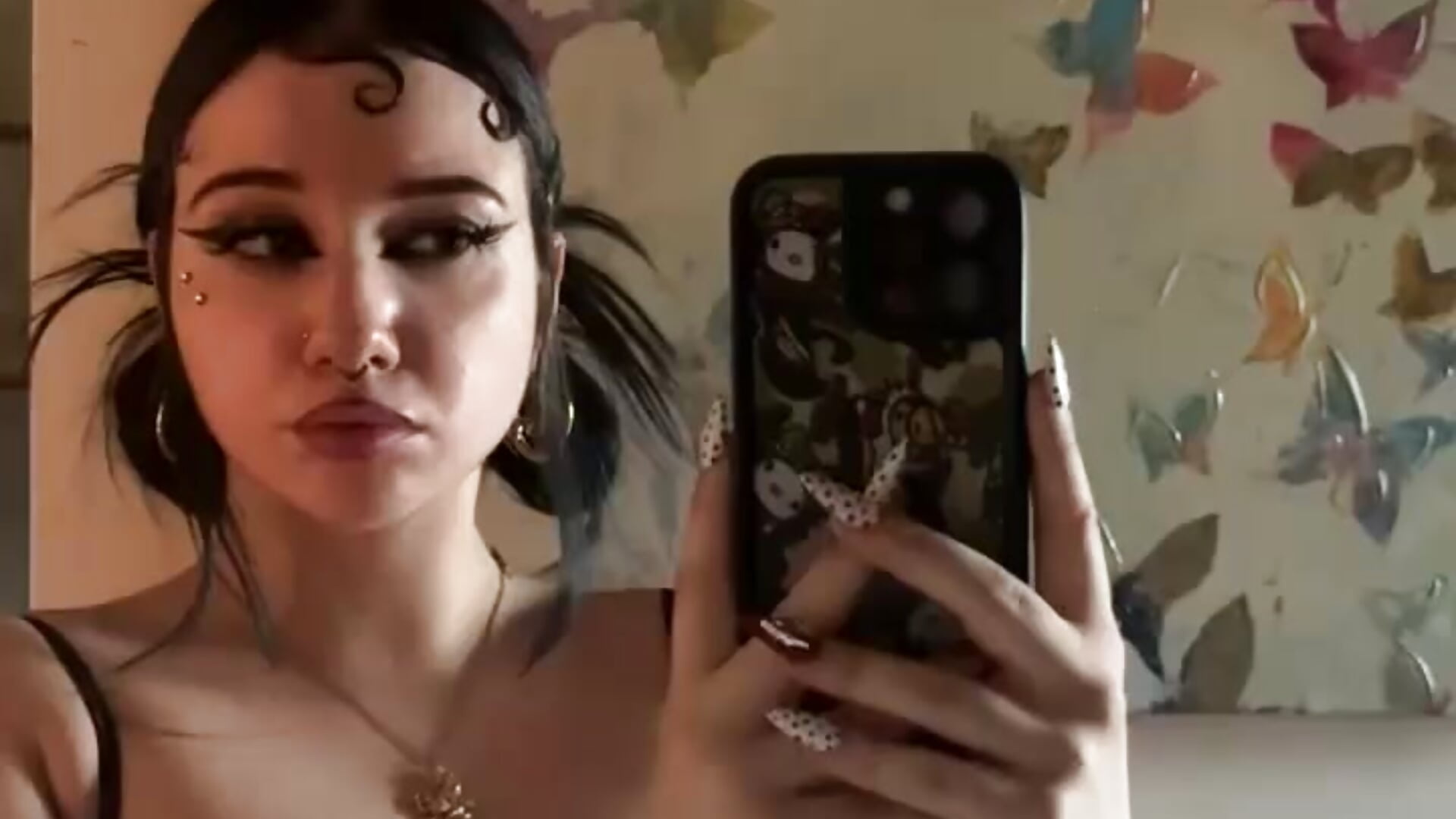 Your Enchantress - video by GoddessJemma cam model