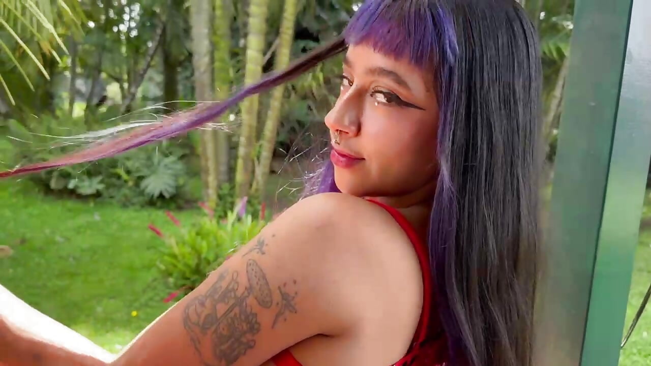 Alice piercing - فيديو من AliceMrtnz موديل الكام